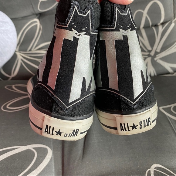 Batman *Limited Edition* All-Star Converse - Picture 11 of 16